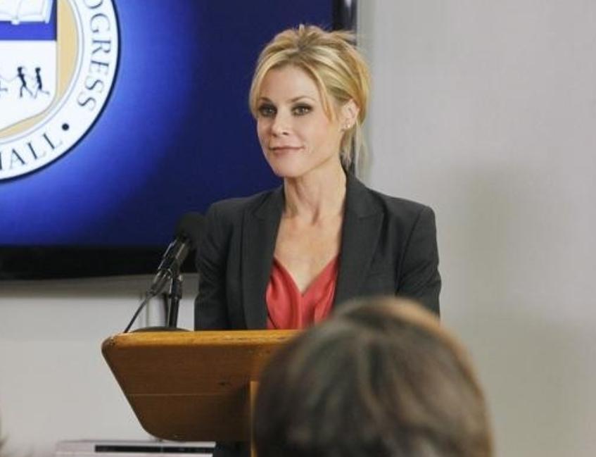 Still from the clip “Claire is Hurt by Opposition Research in Modern Family Debate”