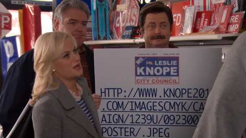 Still from the clip "Leslie’s Campaign Sign" (Parks and Recreation, NBC)