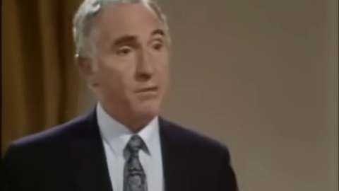Still from the clip “Who Reads the Papers?” (Yes, Prime Minister (BBC))